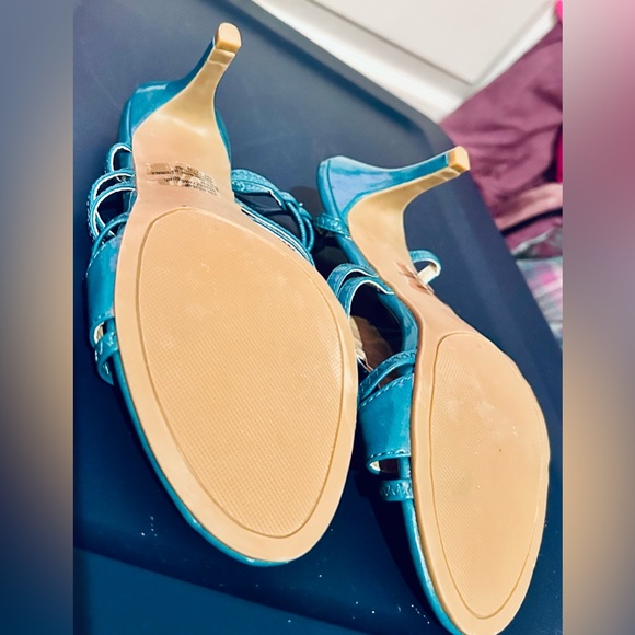 NEW Rialto Turquoise Kitten Heels with Open Top Beautiful 6.5 US M - Picture 8 of 16